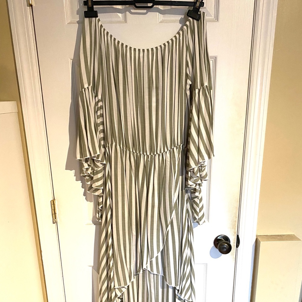 Off shoulder, striped dress: Never worn!
